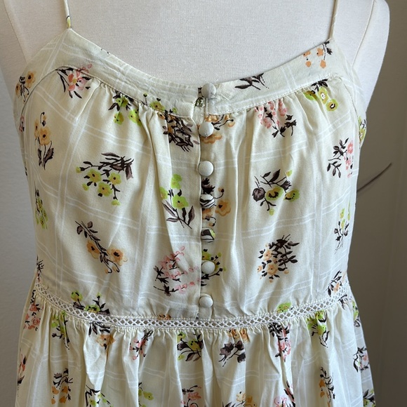 Urban Outfitters Spring mini dress - Picture 2 of 9